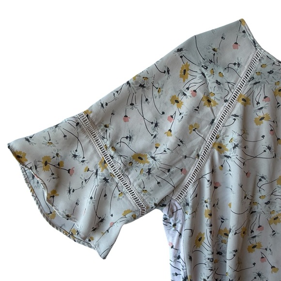 LOFT Floral Blouse with Yellow and Black Details - Picture 6 of 6
